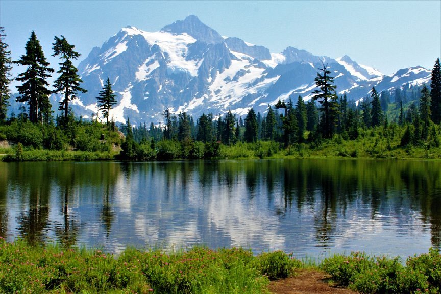 Night events at Lionshead Lake beach with lights